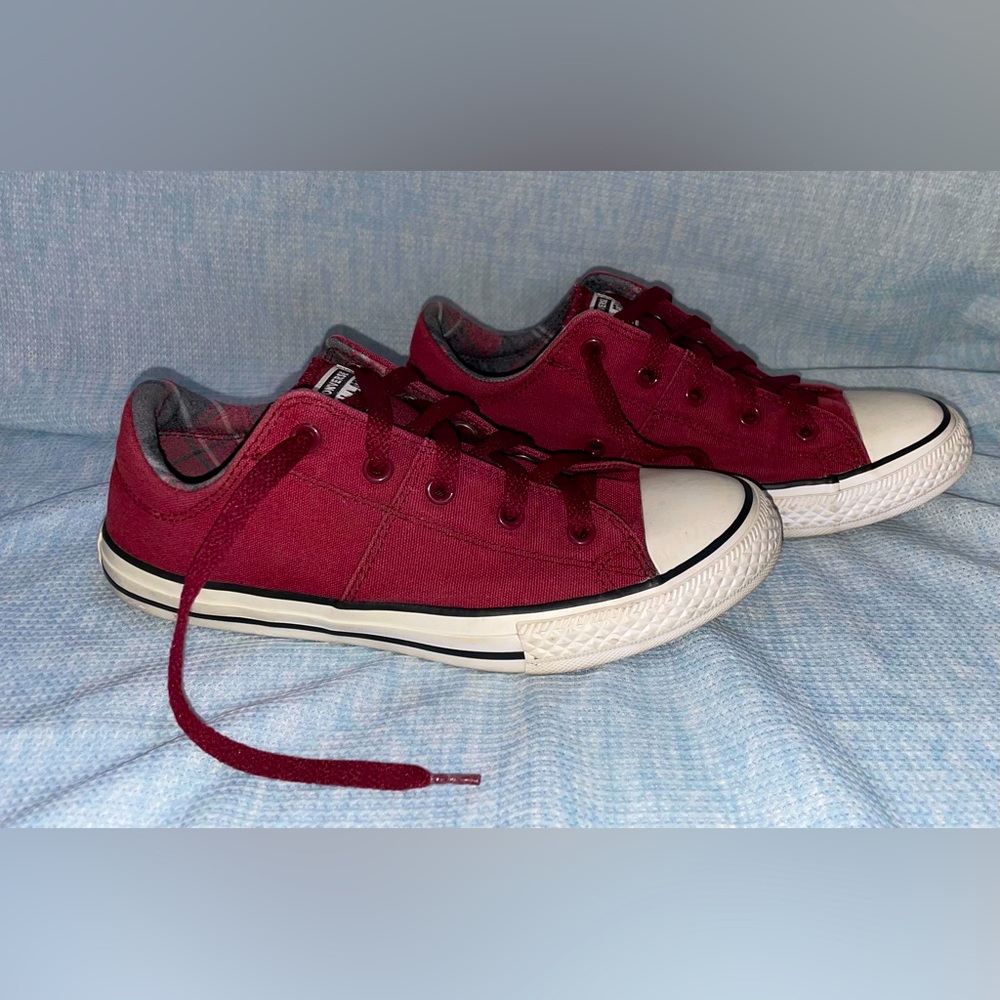 Burgundy junior converse